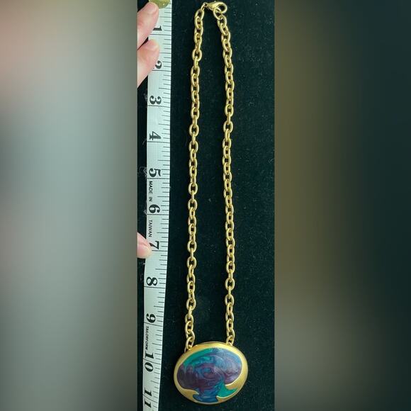 Don Lin sighed vintage gold and oval enamel swirled necklace - Picture 5 of 7